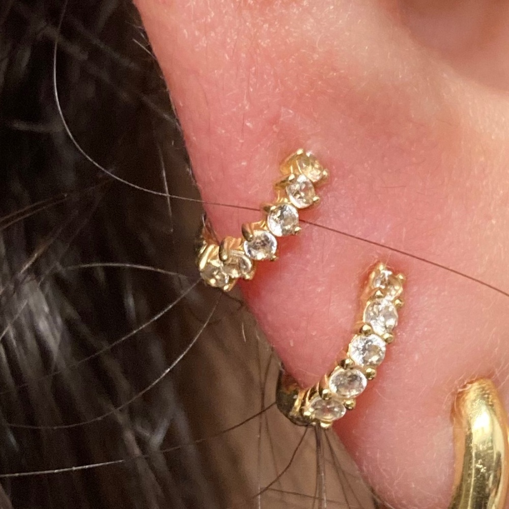 14k gold cubic zirconia tiny huggie hoop earring